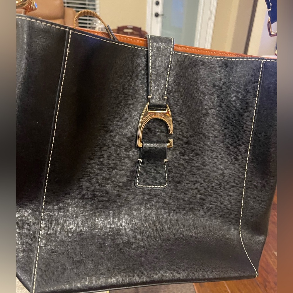 Dooney Bourke Purse! Beautiful black leather, red interior!